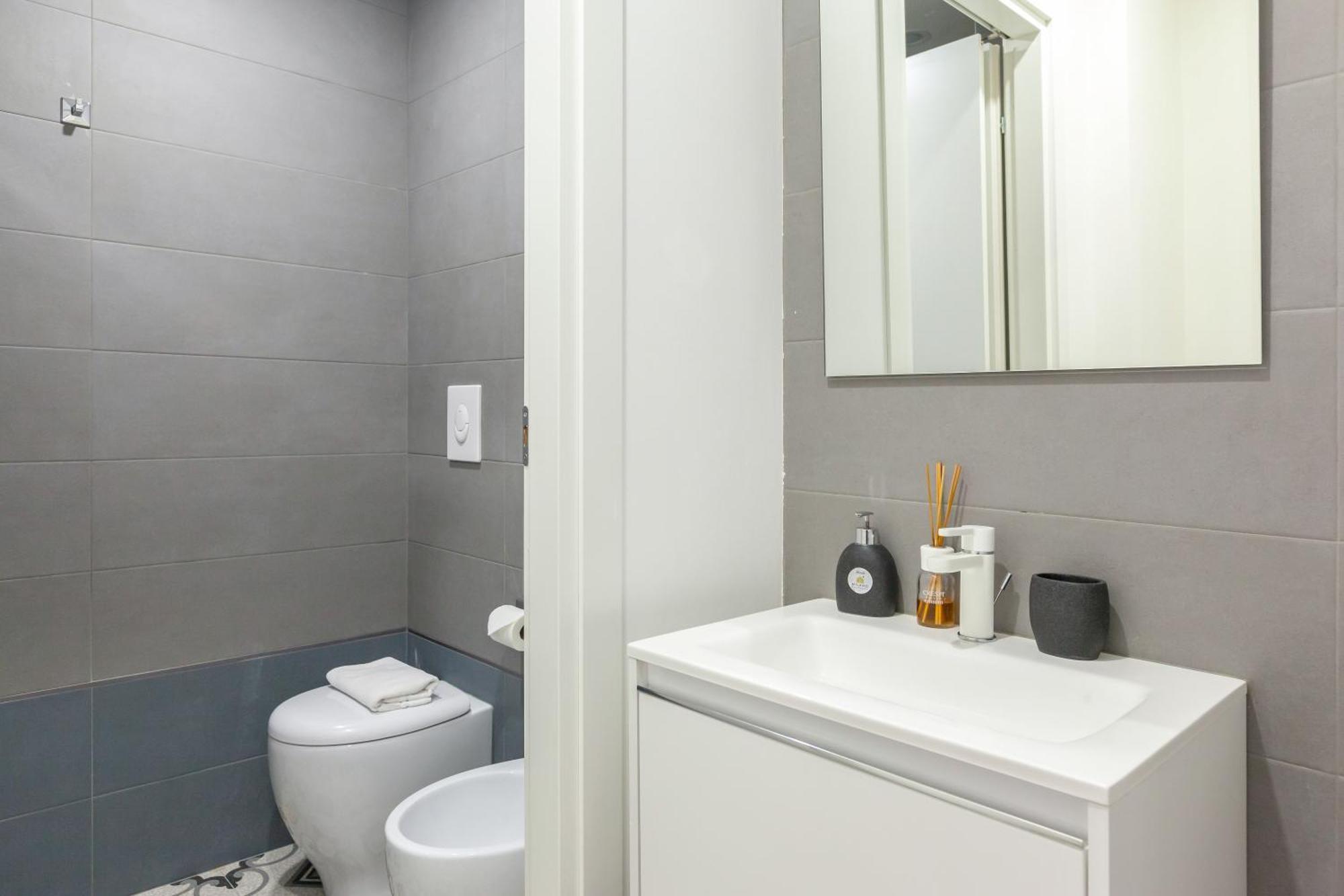 Milano Apartments S Agostino - Porta Genova Luaran gambar