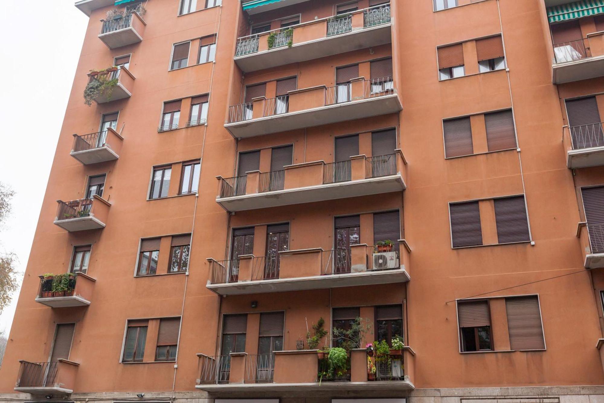 Milano Apartments S Agostino - Porta Genova Luaran gambar