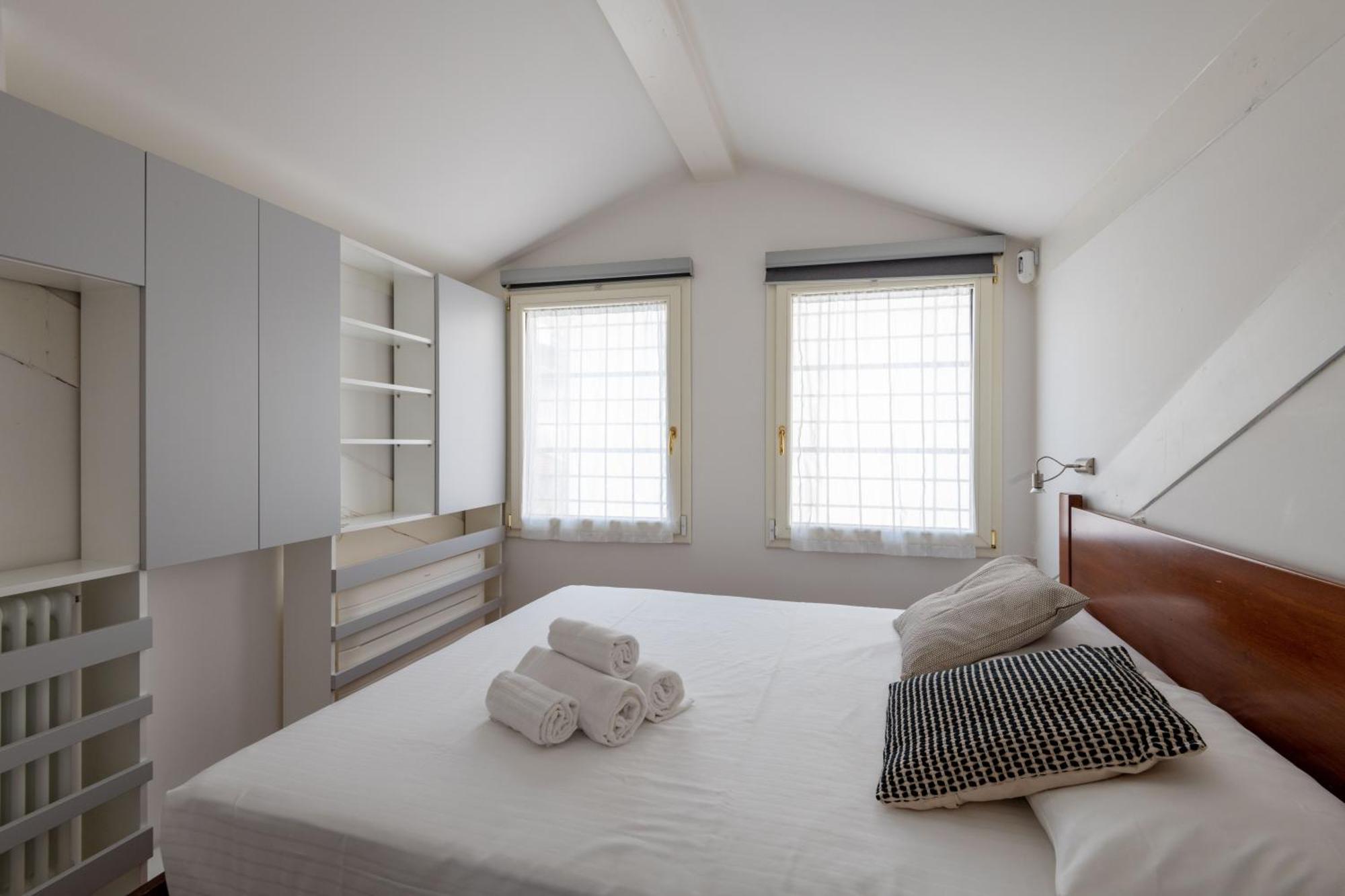 Milano Apartments S Agostino - Porta Genova Luaran gambar