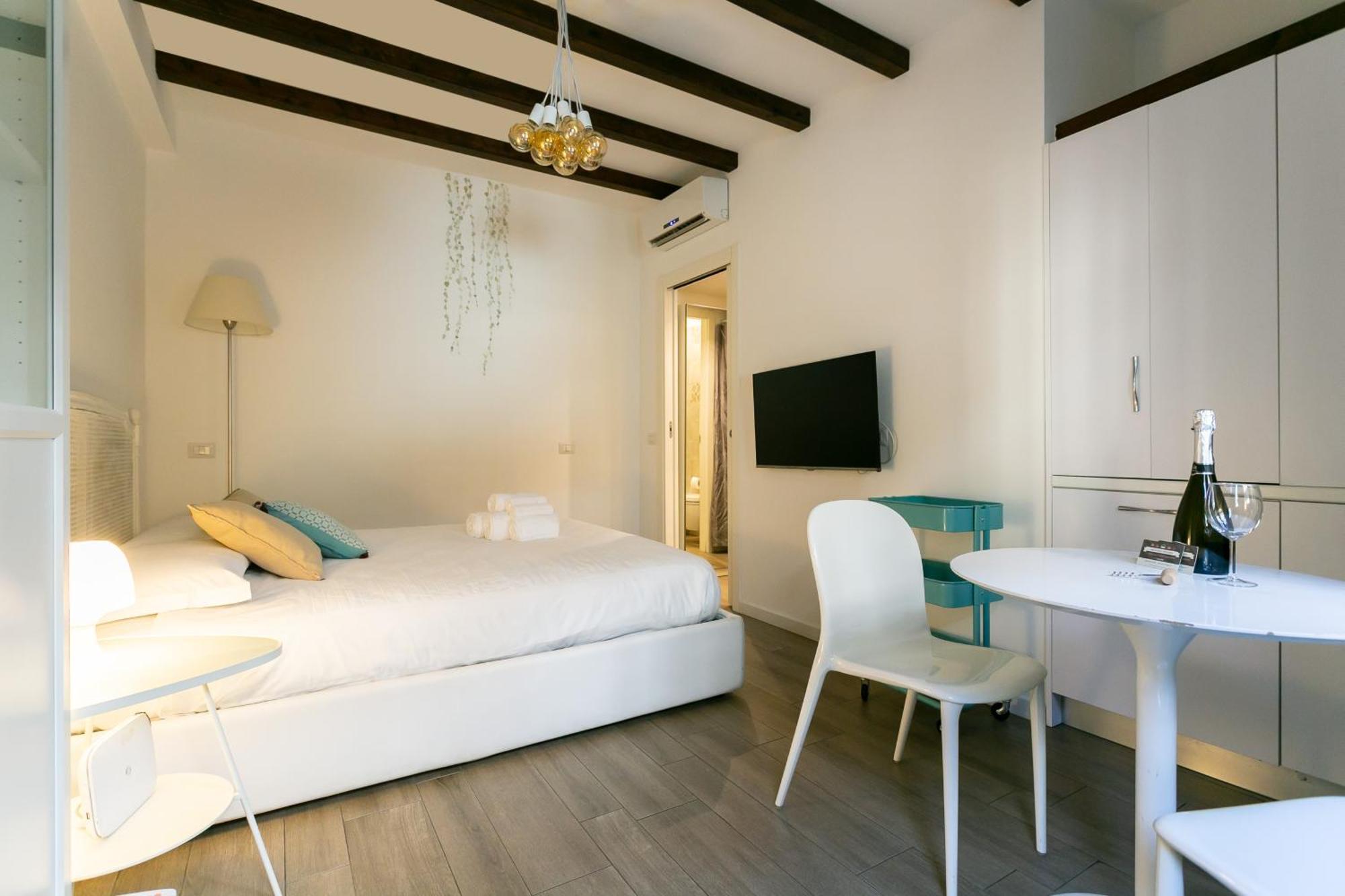 Milano Apartments S Agostino - Porta Genova Luaran gambar