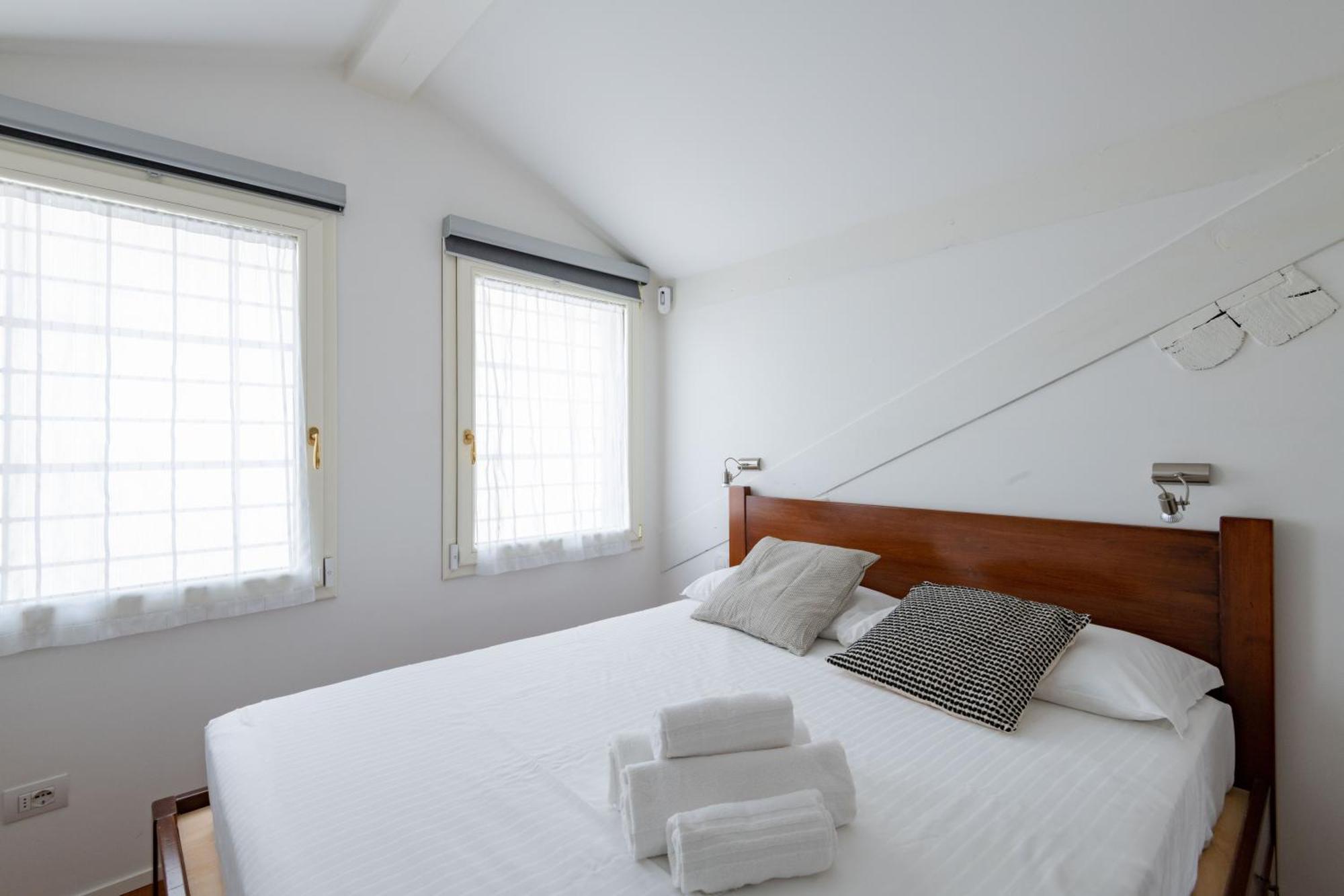 Milano Apartments S Agostino - Porta Genova Luaran gambar